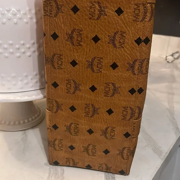 EUC MCM Tote - Picture 9 of 9